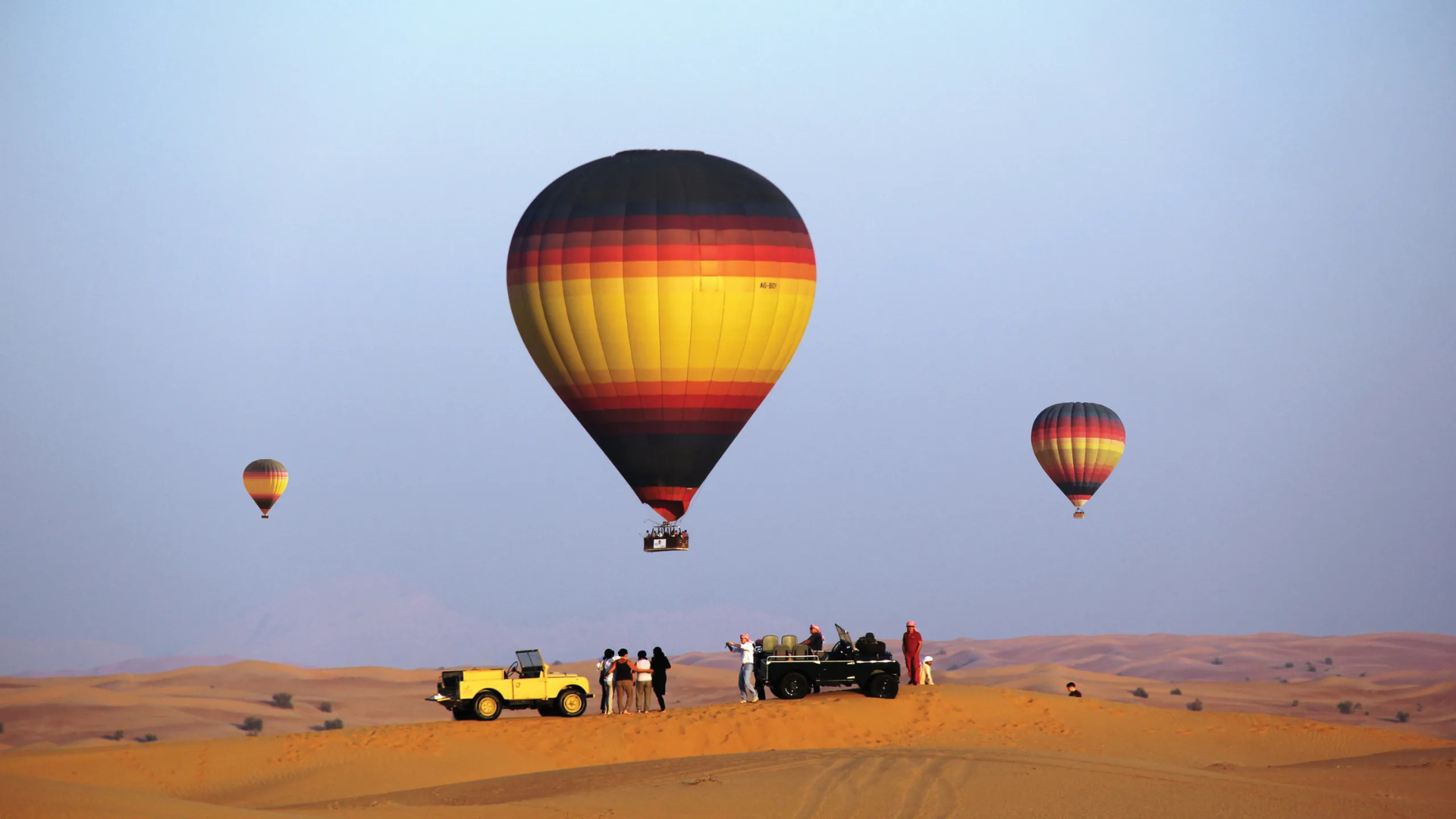 Exotic Sunrise Hot Air Balloon With Breakfast